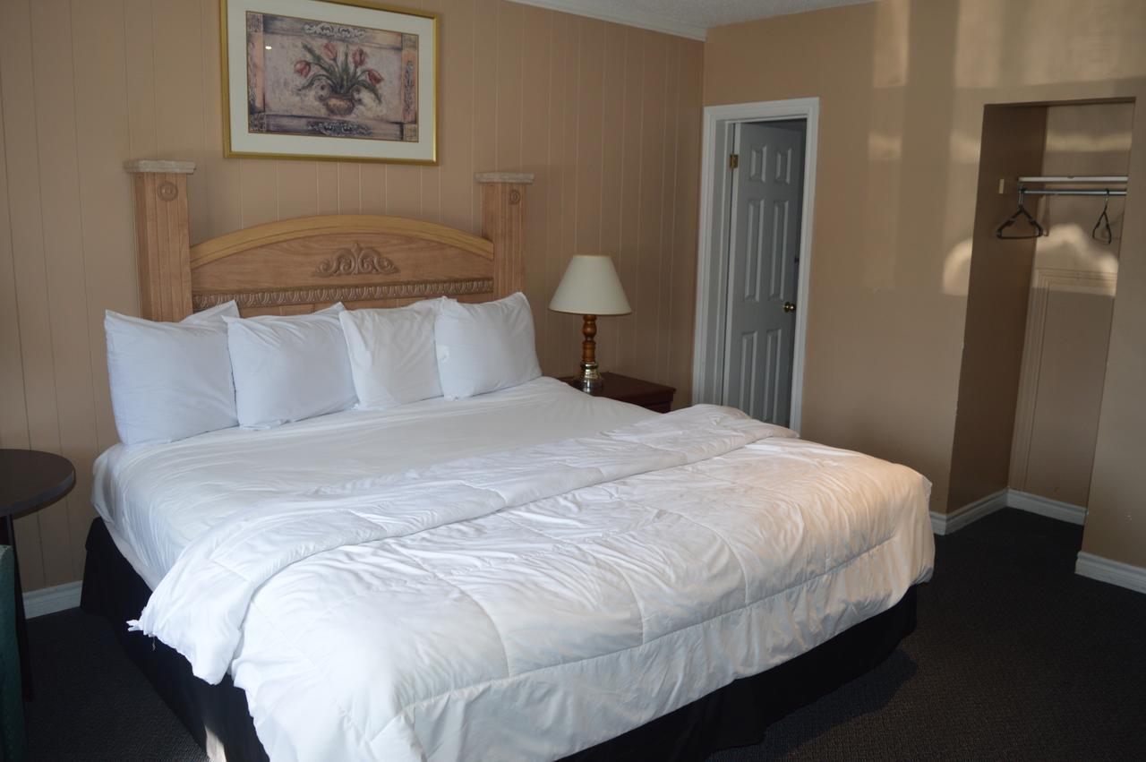 גואלף Parkview Motel מראה חיצוני תמונה