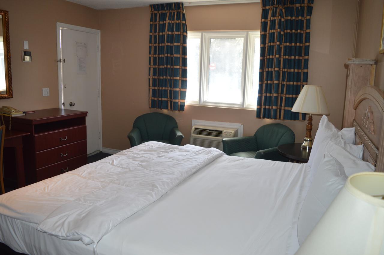 גואלף Parkview Motel מראה חיצוני תמונה