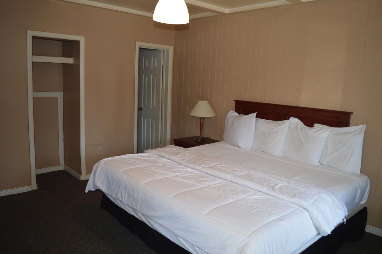 גואלף Parkview Motel מראה חיצוני תמונה